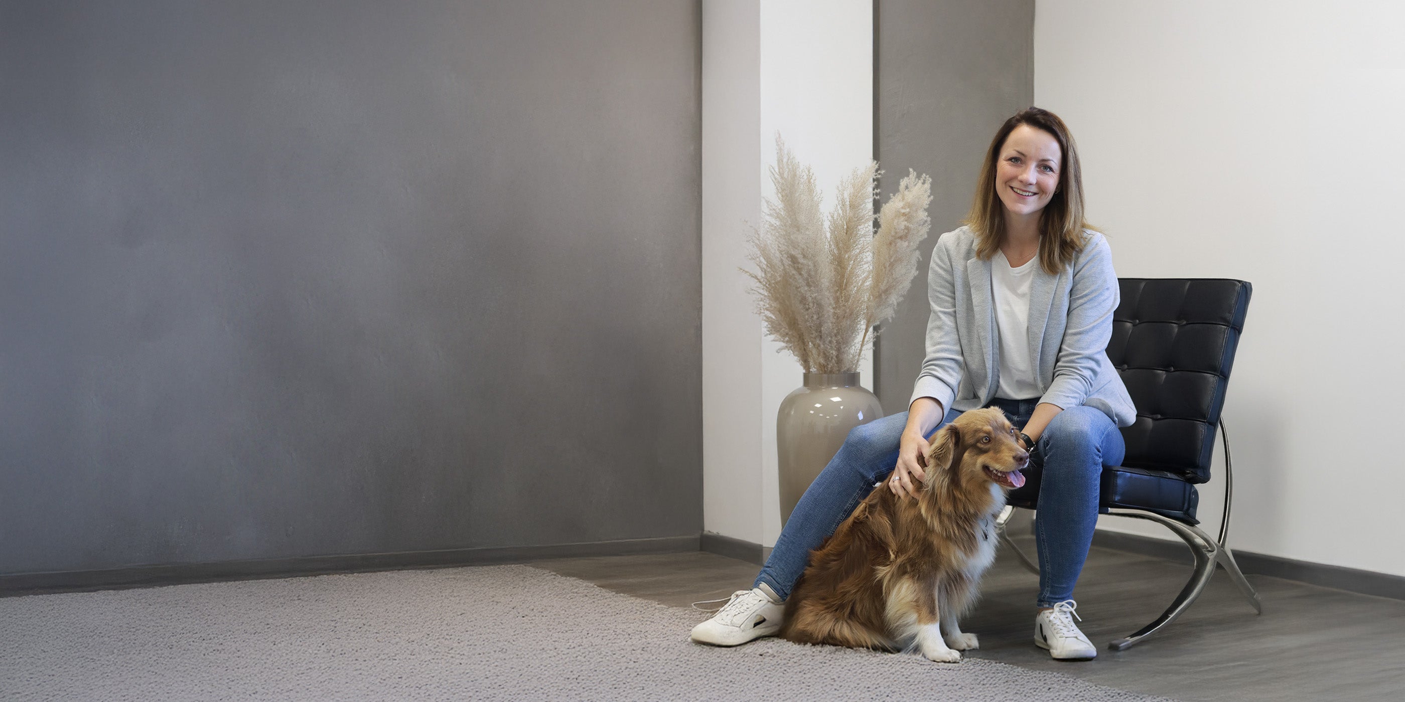 Lisa Peters Blogautorin mit Hund Pepper- ARDAPcare-Bactador
